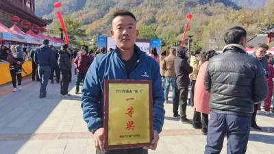 2025年，甘肃省陇南市康县天麻麻王评比及招商会在阳坝召开。三河坝镇斜坡村天麻种